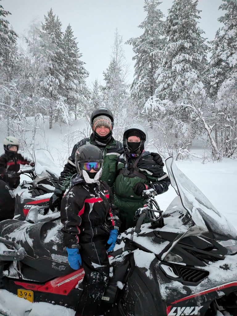 Snowmobiling lapland